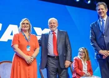 Bancos suspenderam empréstimos consignados para aposentados após medida do governo Lula