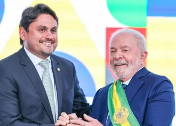 Deputado emprega piloto e gerente de haras de Juscelino