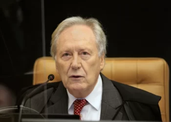 Lewandowski nega recurso do Novo sobre políticos em estatais