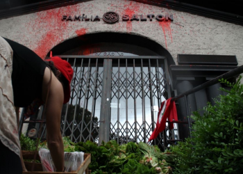 MST vandaliza loja de vinhos da Salton em São Paulo