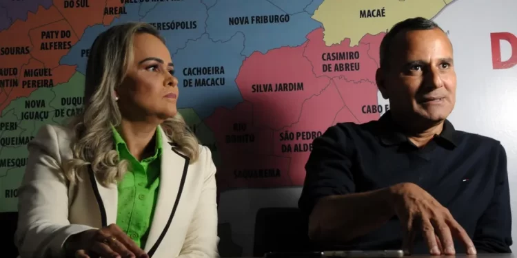 Ministra do Turismo e 5 deputados pedem desfiliação do União Brasil