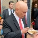 Moraes vai à Papuda e experimenta ‘quentinha’