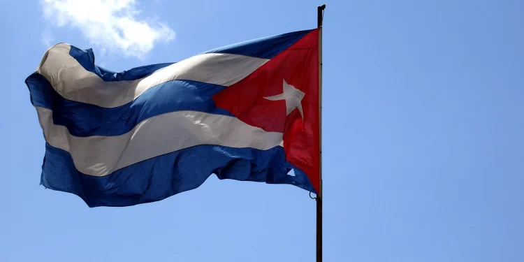 Por falta de combustíveis, Cuba cancela desfile de 1° de Maio