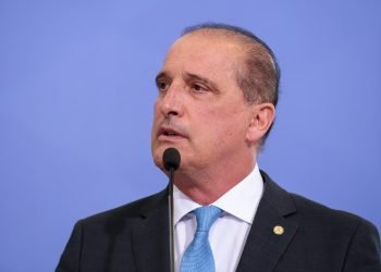 Ex-ministro de Bolsonaro, Onyx Lorenzoni critica medidas anunciadas por Lula no 1º de Maio
