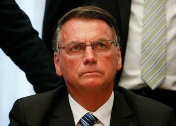 Defesa de Bolsonaro pede que depoimento dele seja adiado