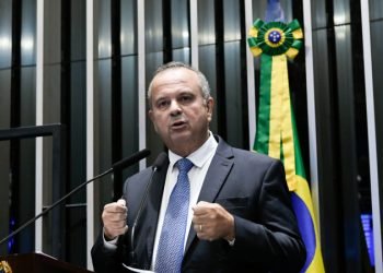 Clima no Congresso indica que PL das Fake News será derrotado, afirma Rogério Marinho