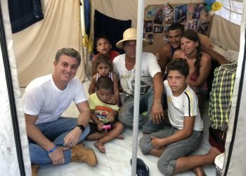 “Não é narrativa, é real”, diz Huck sobre ditadura de Maduro