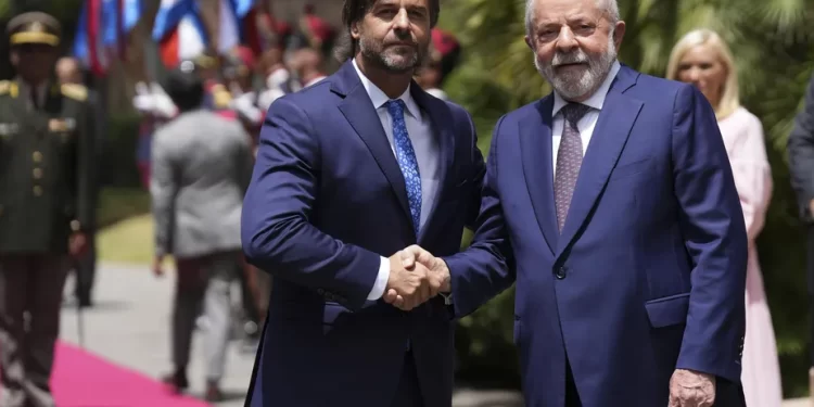 Presidente do Uruguai condena fala de Lula sobre a Venezuela
