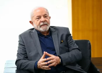 Governo Lula usa Zé Gotinha para atacar Bolsonaro