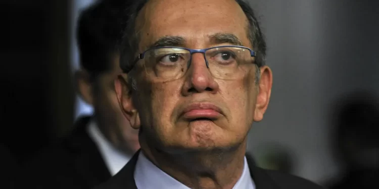 Câmara Municipal de Curitiba aprova desagravo contra Gilmar Mendes