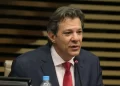 Haddad viaja ao Japão para pedir ajuda… à Argentina