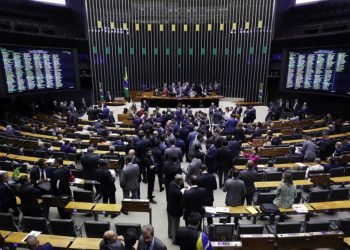 Oposição articula alternativa ao PL das Fake News