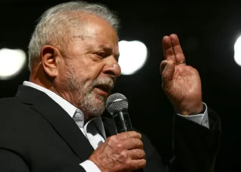Lula diz que fará ‘todo e qualquer sacrifício’ para salvar a Argentina