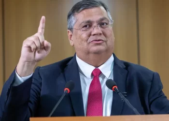 Flávio Dino anuncia operação da PF contra CACs