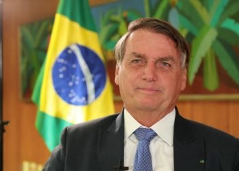 Equipe de Bolsonaro procura mulher que fez Pix de R$ 3,5 mil