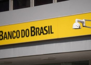 Banco do Brasil vai patrocinar a Parada Gay e lançar cartão para trans
