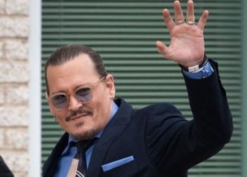Johnny Depp doa para a Amazônia indenização que recebeu de atriz feminista