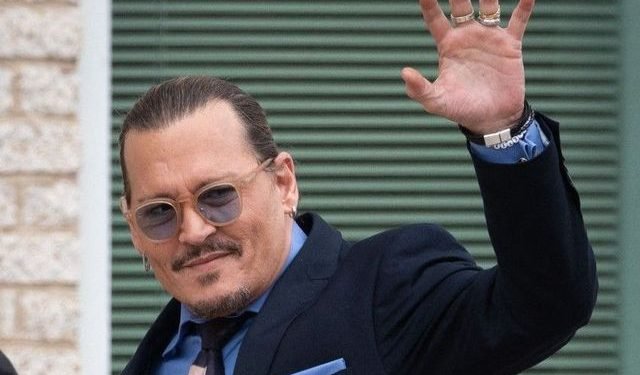 Johnny Depp doa para a Amazônia indenização que recebeu de atriz feminista