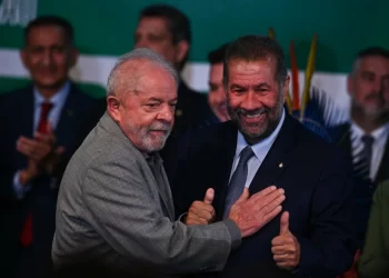 Bolsonaro constrange Judiciário com vídeo de Lupi sobre urnas