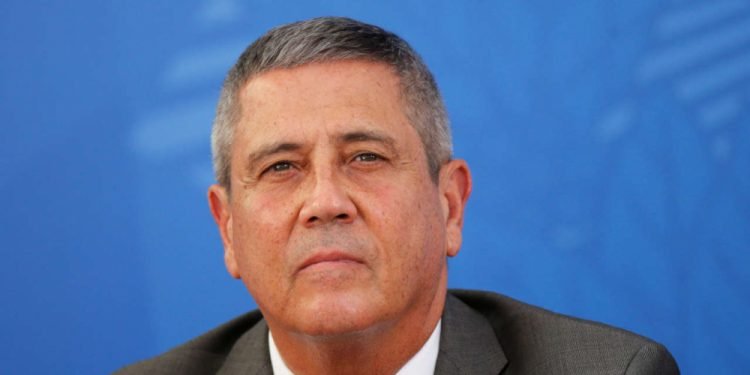 TSE forma maioria para livrar Braga Netto da inelegibilidade