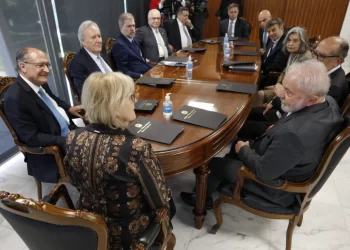 Lula nomeou 5 dos 7 ministros que julgarão Bolsonaro