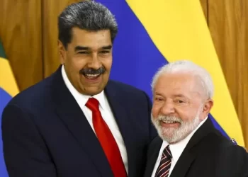 ‘Existe cumplicidade’ entre Lula e Maduro, lamenta analista