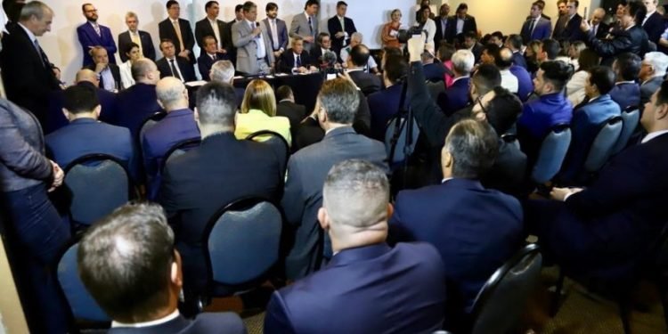 Bolsonaro: “Votem contra a PEC da reforma tributária do Lula”