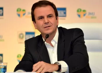 Termos ‘elevador social’ e ‘elevador de serviço’ estão proibidos no Rio