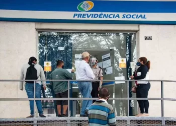 INSS dispensa perícia médica para auxílio-doença.