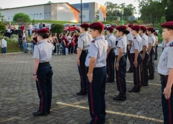 Governo Lula encerra de forma oficial as escolas cívico-militares