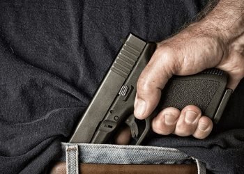 Supremo barra compra de armas e nega “direito de defesa”