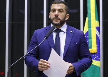 Comissão da Câmara aprova projeto que aumenta pena para quem usa inocente para dissimular tráfico de drogas