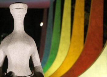 STF julga ação que pode reconhecer ofensa contra LGBTQQICAAPF2K+ como “injúria racial”