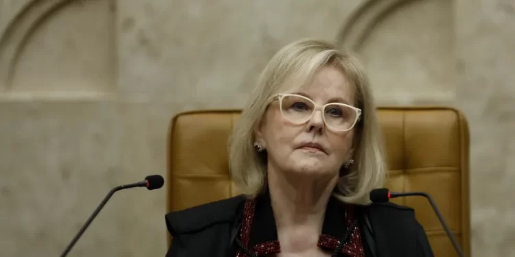 Rosa Weber vota a favor da descriminalização do aborto
