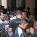 Sindicato aprova desconto em salário e fila para contestação gera caos