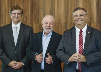 Relatores apresentam pareceres sobre indicações de Dino e Gonet