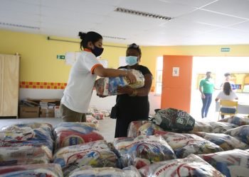 Caxias distribui cestas básicas para famílias afetadas pelas chuvas