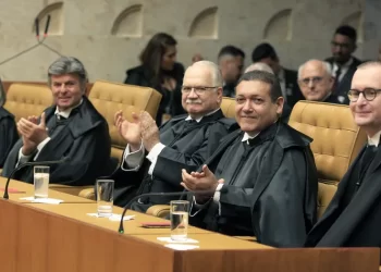 STF reserva R$ 4,5 milhões para alugar blindados