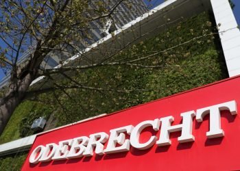 Ministro da CGU renegocia acordos com Odebrecht enquanto seu escritório faz defesa da empreiteira