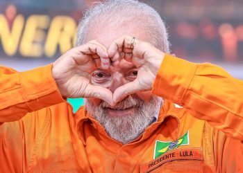 TCU indica superfaturamento de R$ 12 milhões em contrato da Petrobras