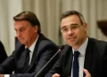 Mendonça é o único a votar contra Dino e Moraes julgarem Bolsonaro
