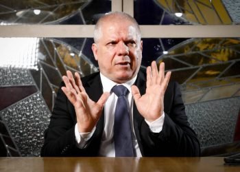 Presidente do INSS pede demissão após operação da PF investigar fraude de R$ 6,3 bilhões