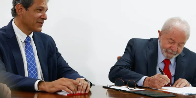 Governo Lula avalia acionar o STF contra derrubada de alta do IOF