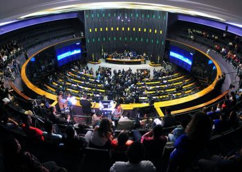 Motta choca governo Lula ao avisar pelas redes que pautou IOF