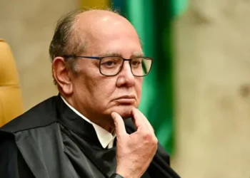 Gilmar Mendes rejeita pedido de prisão domiciliar de Jair Bolsonaro