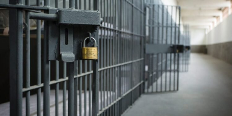 Saidinha de Natal 2025 libera 48 mil presos; quase 2 mil não retornam às cadeias