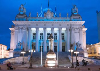 ALERJ promove  exoneração de mais de 180 servidores e a dispensa de outros 20 funcionários