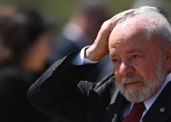 Desaprovação de Lula chega a 50,6%, enquanto aprovação é de 46,4%, mostra pesquisa