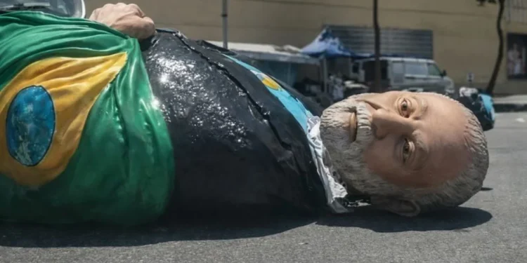 Escola que homenageou Lula, Acadêmicos de Niterói é rebaixada no carnaval carioca