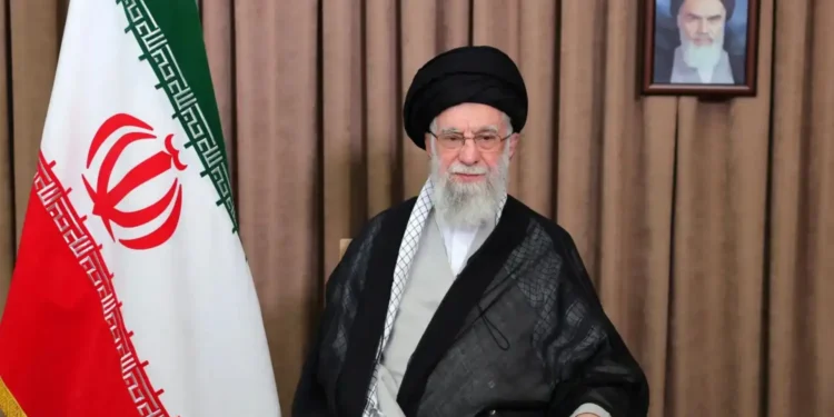 Governo do Irã confirma morte do líder supremo Ali Khamenei